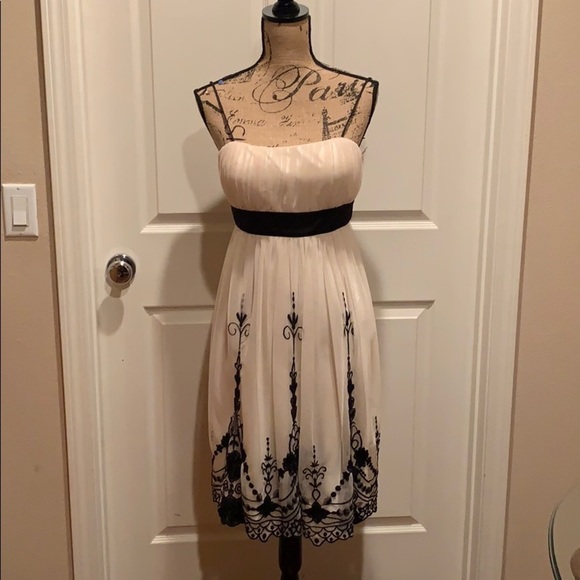 Dress Barn Dresses & Skirts - Dress Barn cream lace Dress